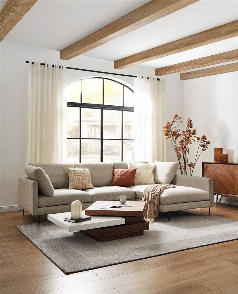 Soggiorno semplice e versatile in stile legno naturale