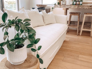 Discover the Westport sofa collection. Premium Australian-style deep-seat linen sofas featuring sink-in comfort. Ideal for B2B furniture buyers, wholesalers, and designers looking for reliable mid-to-high-end manufacturing in China. Contact us for fabric swatches and wholesale pricing